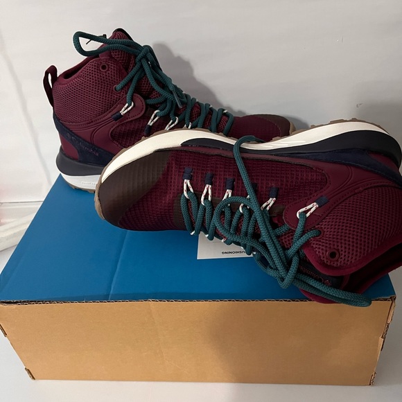 Columbia Waterproof Breathable Shoes - Picture 12 of 13